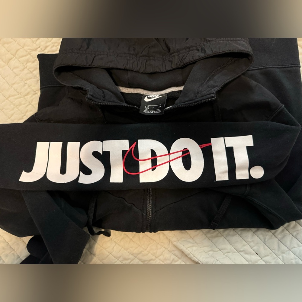 Men’s Nike Windbreaker/ ZipUp